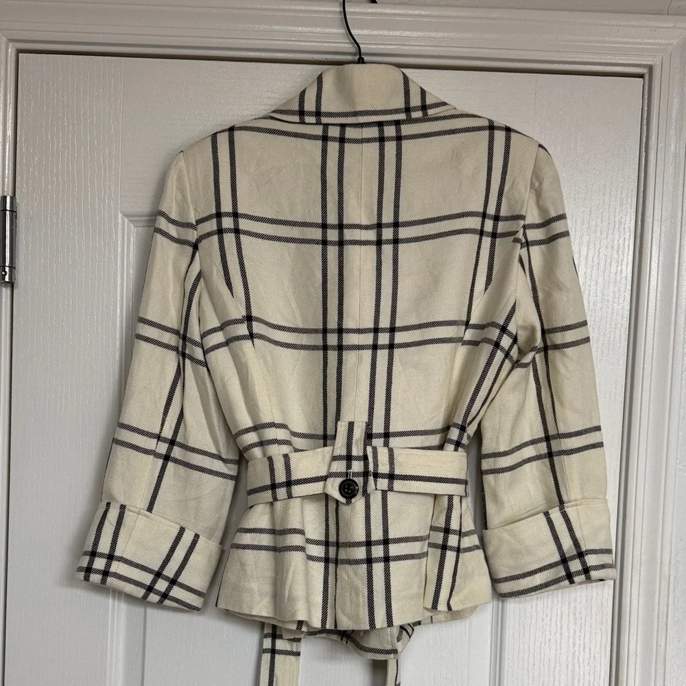 Bandolino Cream and Black Plaid Blazer - Picture 6 of 9